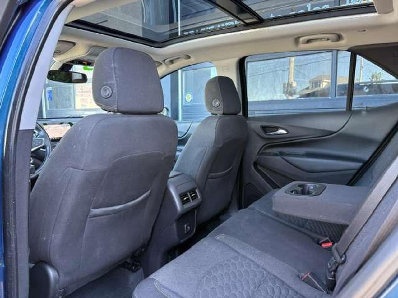 2019 Chevrolet Equinox LT, PANO ROOF, NAVIGATION, APPLE CAR PLAY!! Photo