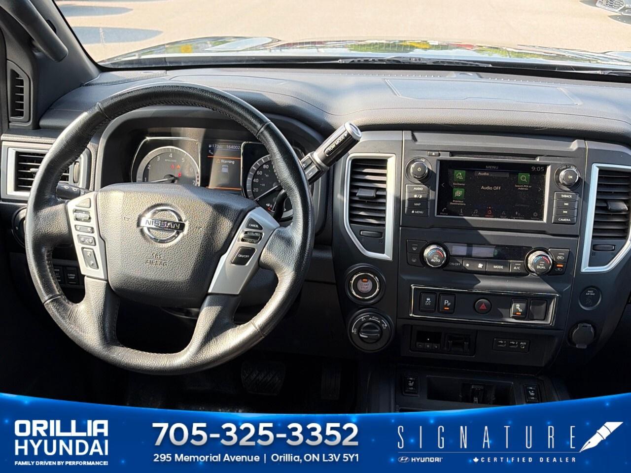 2019 Nissan Titan 4x4 Crew Cab SV Midnight Edition Photo