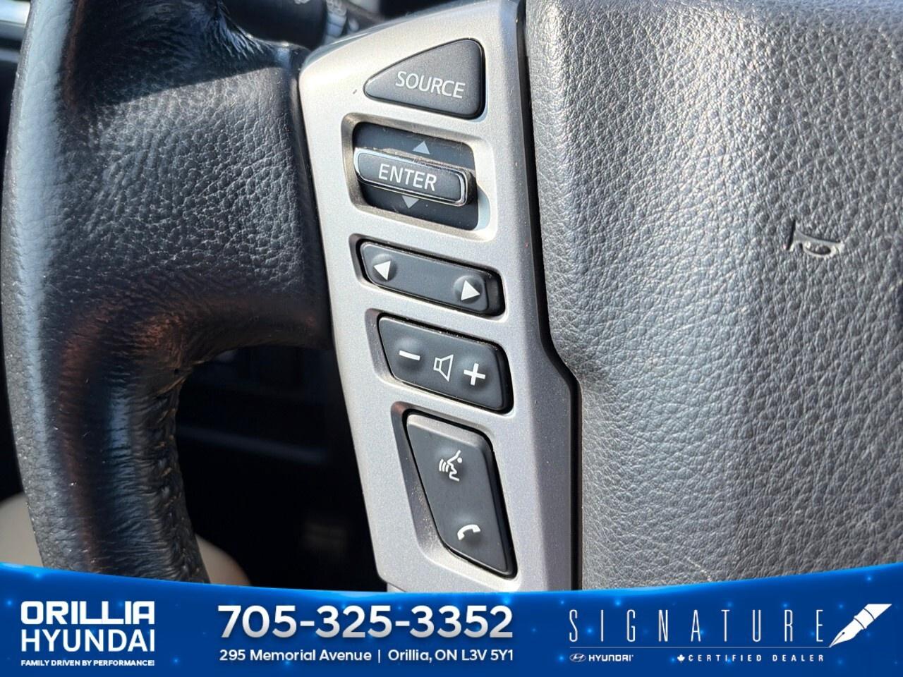 2019 Nissan Titan 4x4 Crew Cab SV Midnight Edition Photo
