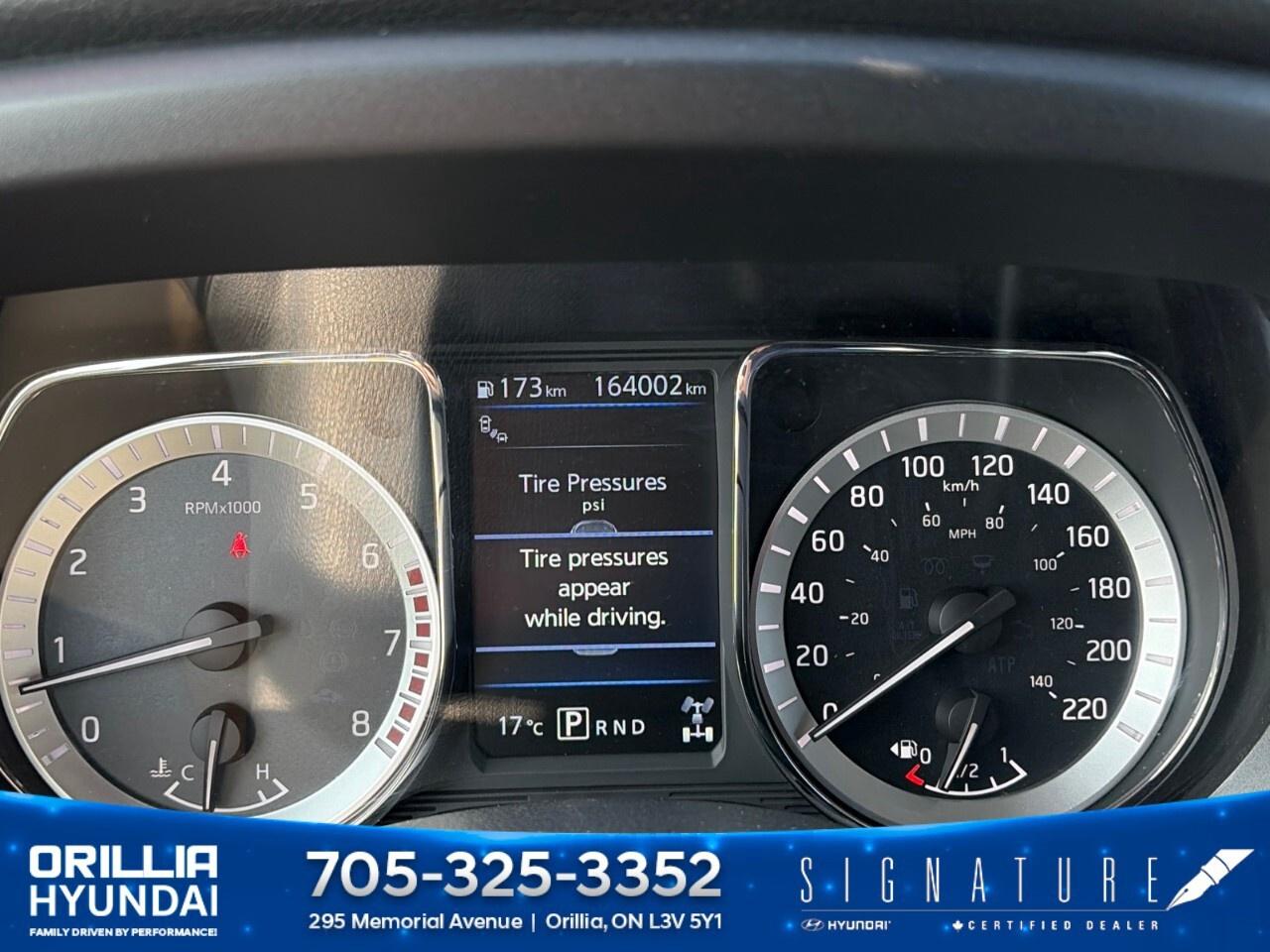 2019 Nissan Titan 4x4 Crew Cab SV Midnight Edition Photo