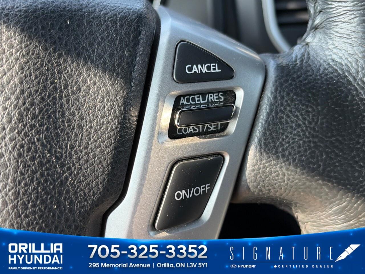 2019 Nissan Titan 4x4 Crew Cab SV Midnight Edition Photo