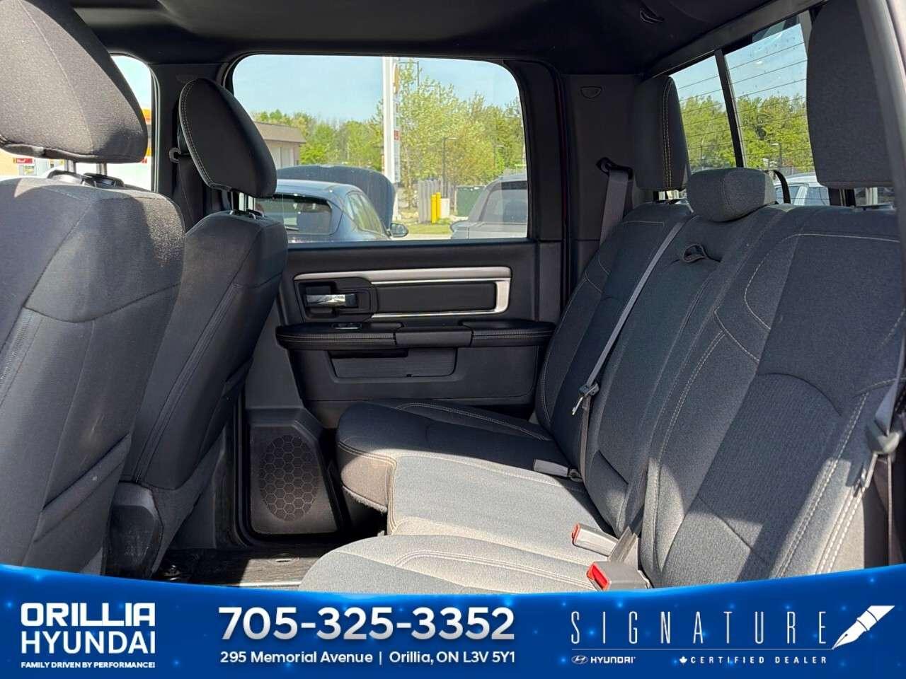 2021 RAM 1500 Warlock 4x4 Crew Cab 5'7 Box Photo