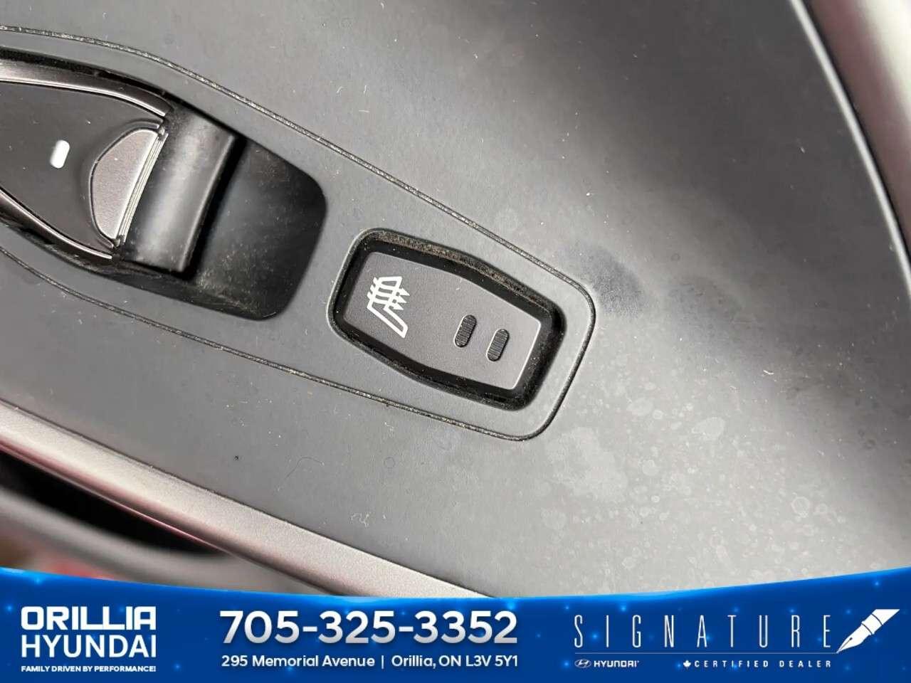 2018 Hyundai Santa Fe 2.4L SE AWD Photo