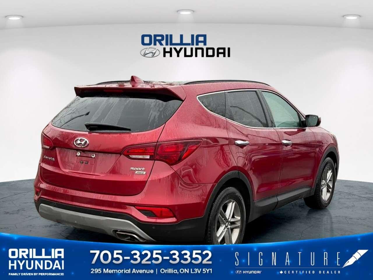 2018 Hyundai Santa Fe 2.4L SE AWD Photo