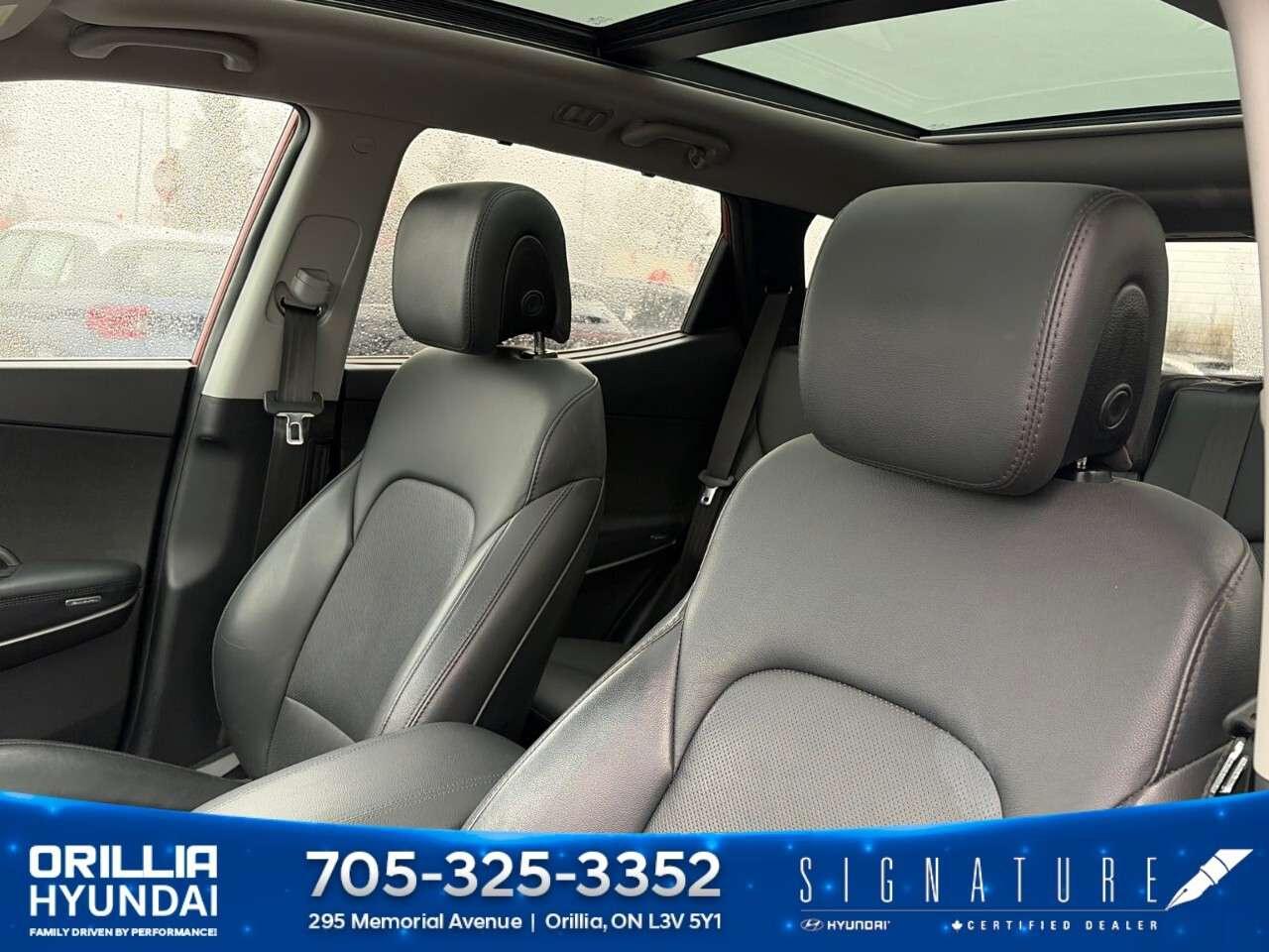 2018 Hyundai Santa Fe 2.4L SE AWD Photo