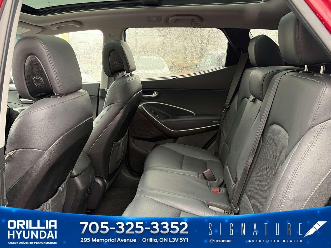 2018 Hyundai Santa Fe 2.4L SE AWD Photo