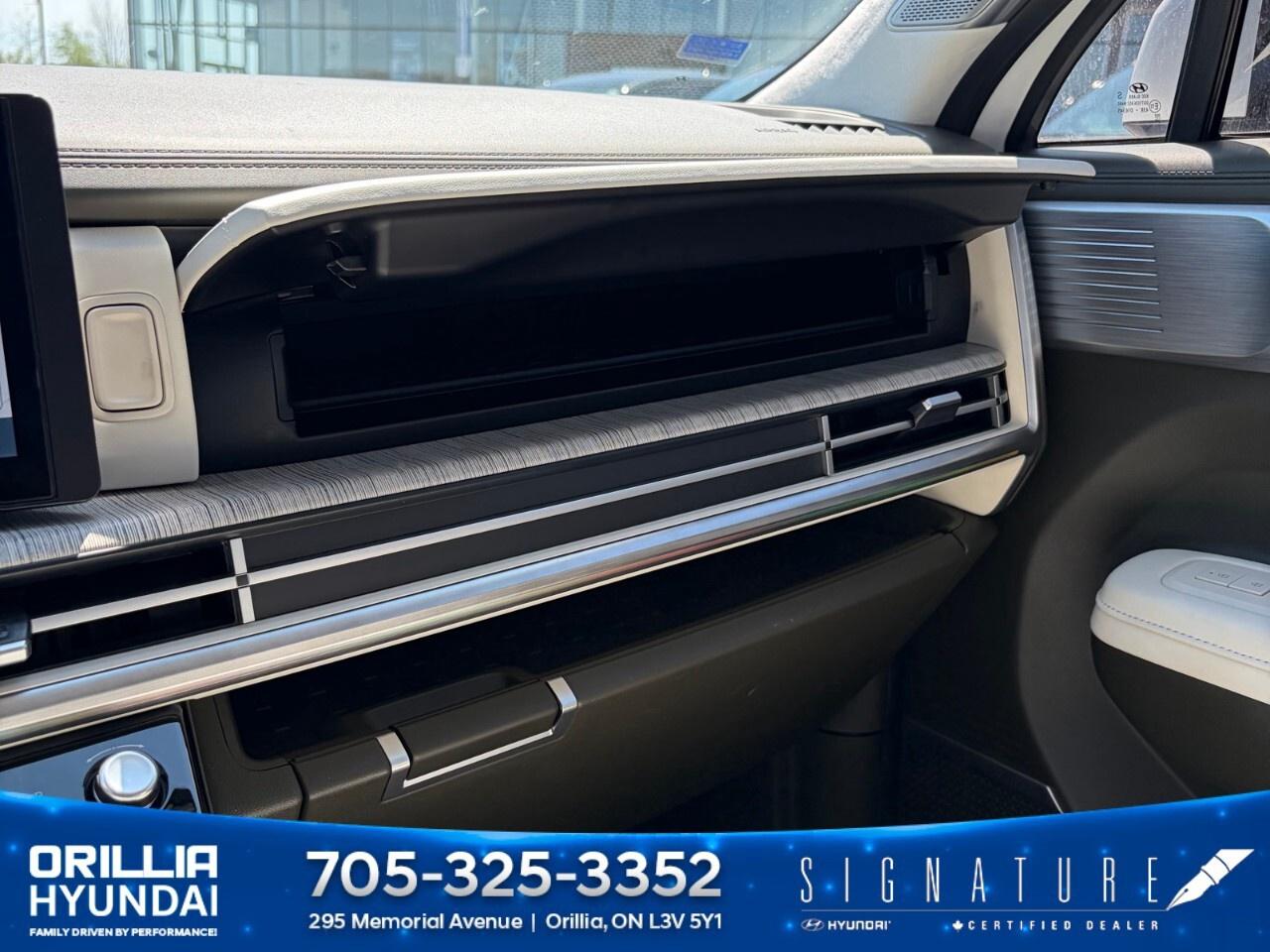 2025 Hyundai Santa Fe Ultimate Calligraphy AWD w/Beige Interior Photo