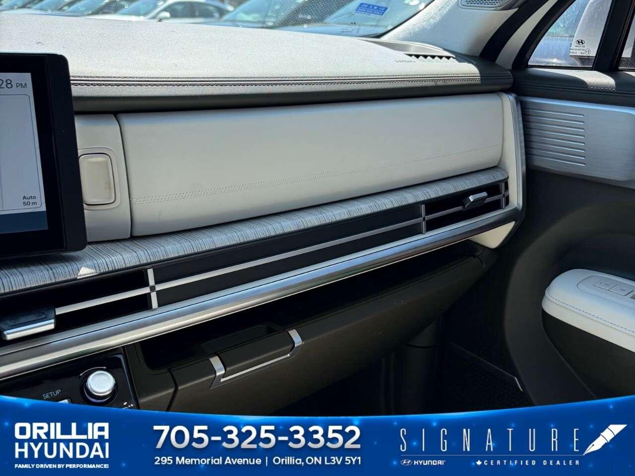 2025 Hyundai Santa Fe Ultimate Calligraphy AWD w/Beige Interior Photo