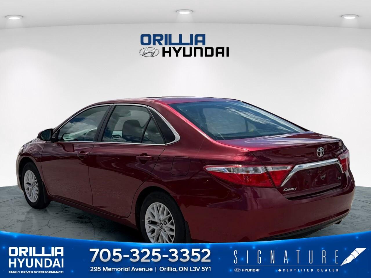 2017 Toyota Camry 4dr Sdn I4 Auto LE Photo
