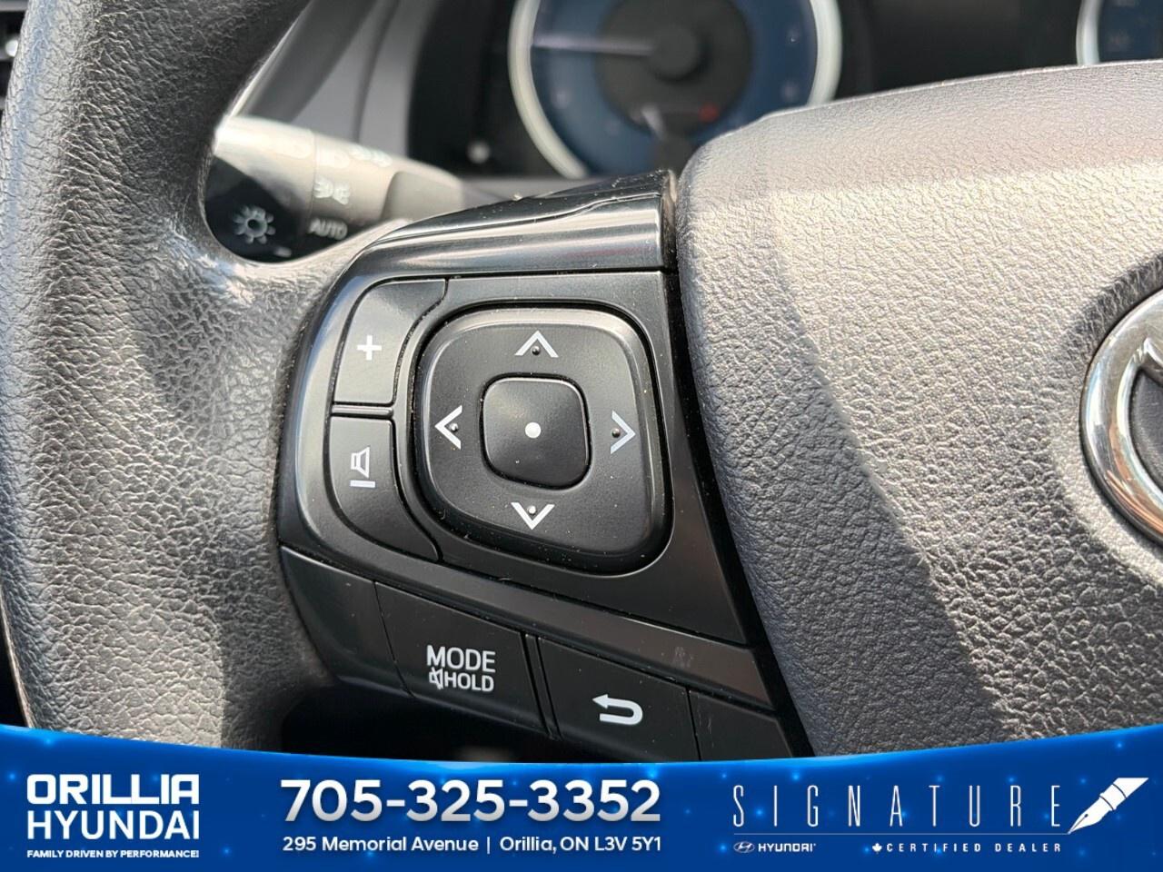 2017 Toyota Camry 4dr Sdn I4 Auto LE Photo