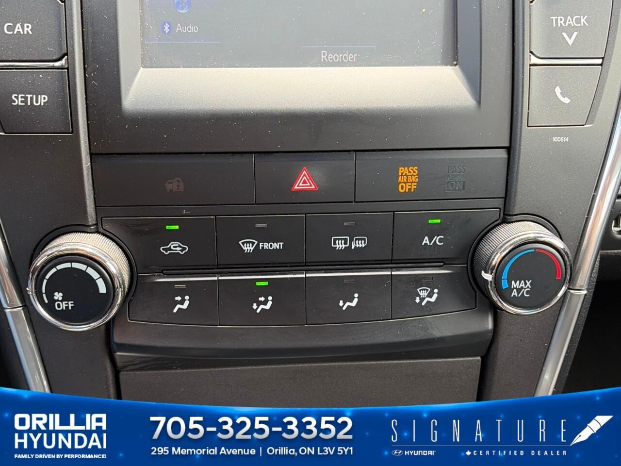 2017 Toyota Camry 4dr Sdn I4 Auto LE Photo