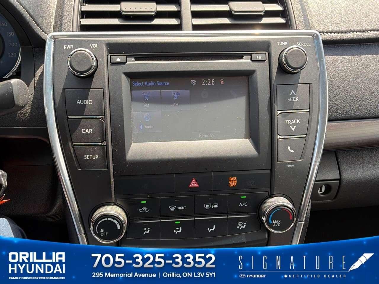 2017 Toyota Camry 4dr Sdn I4 Auto LE Photo