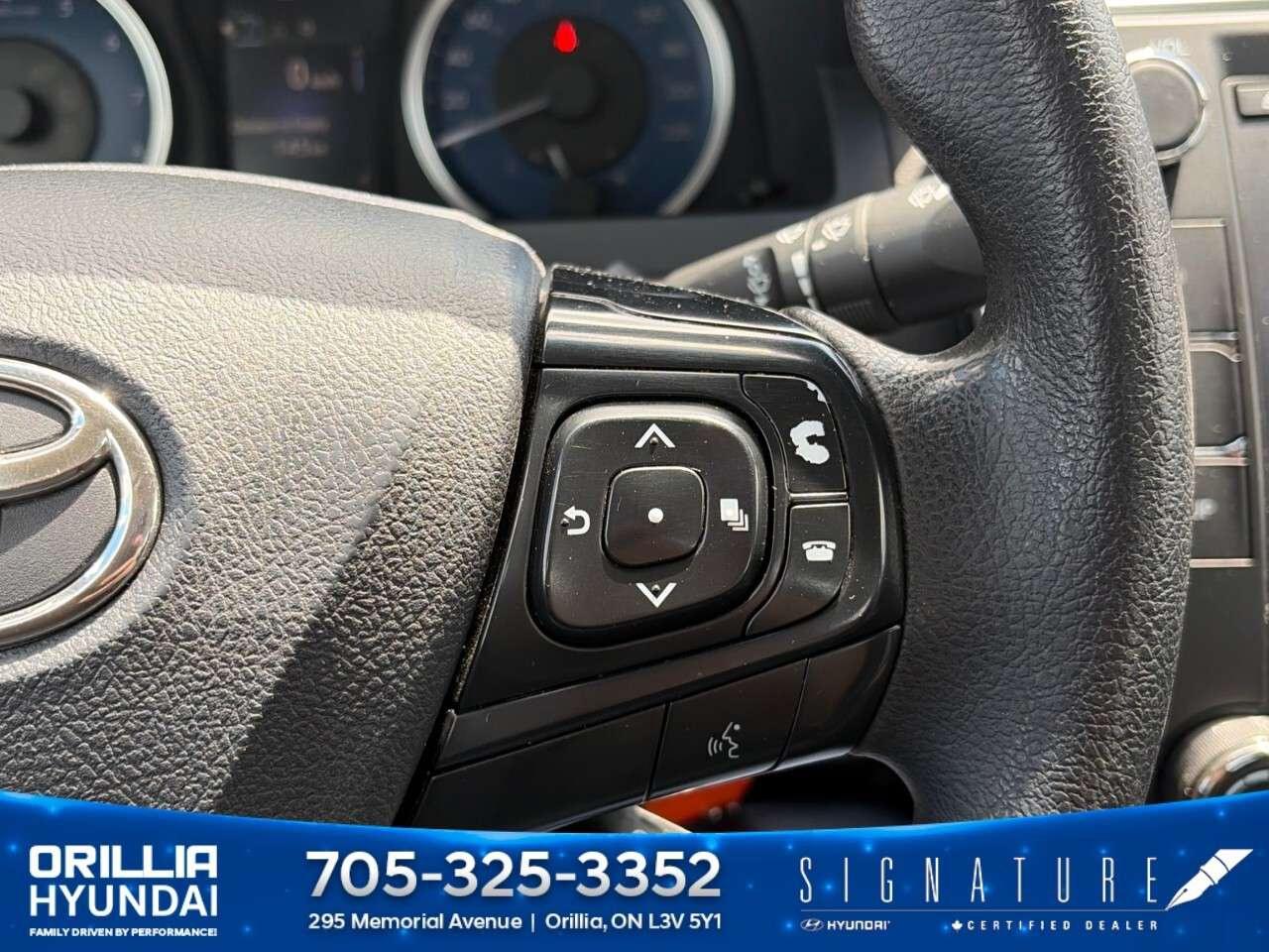 2017 Toyota Camry 4dr Sdn I4 Auto LE Photo