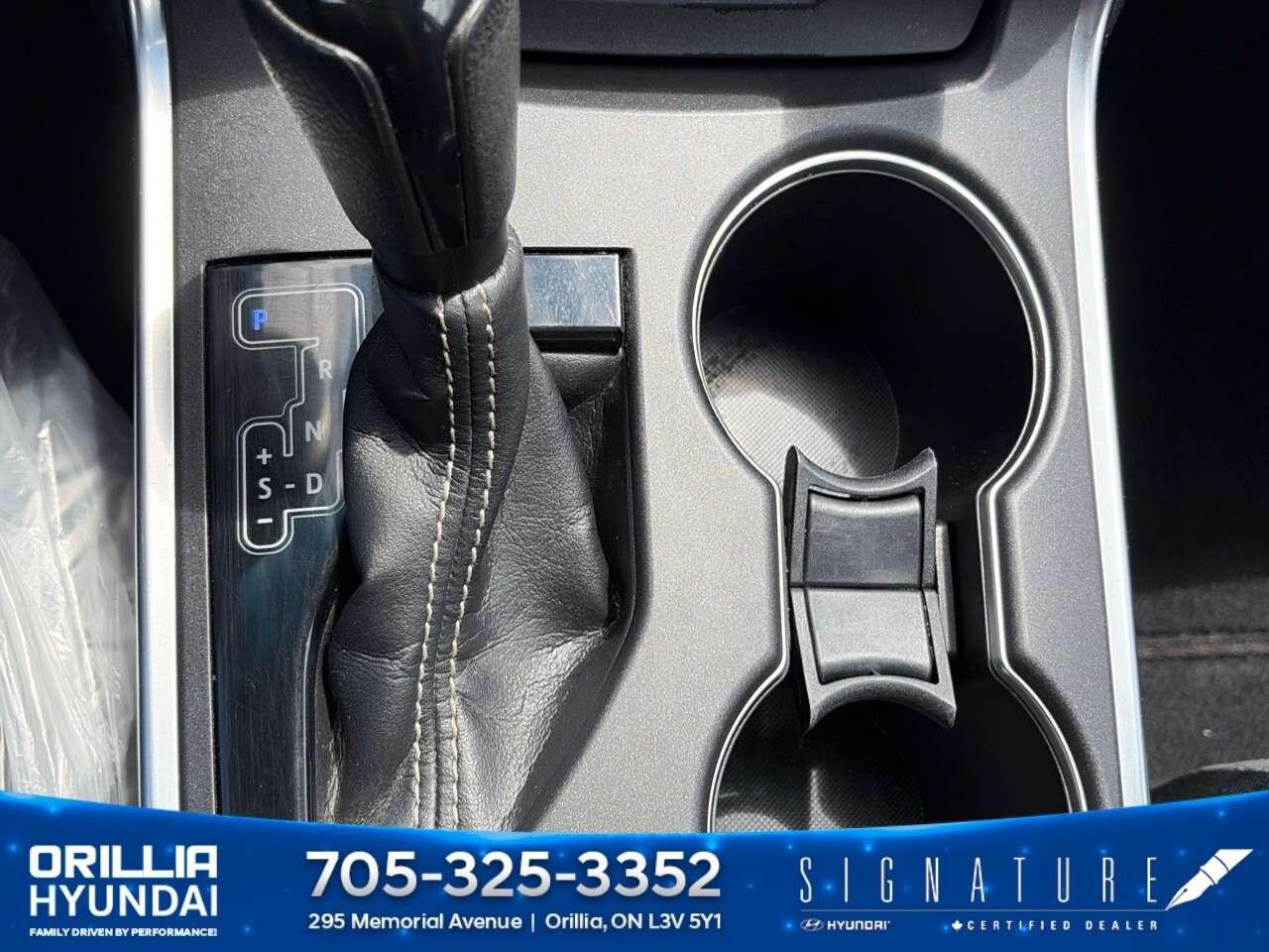 2017 Toyota Camry 4dr Sdn I4 Auto LE Photo