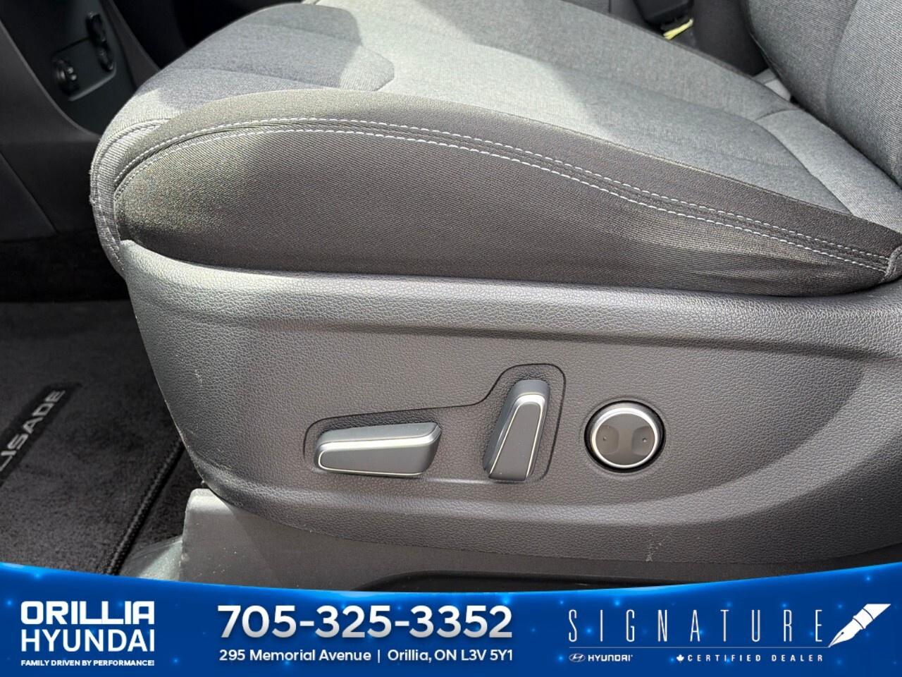 2023 Hyundai PALISADE Preferred 8-Passenger AWD Photo