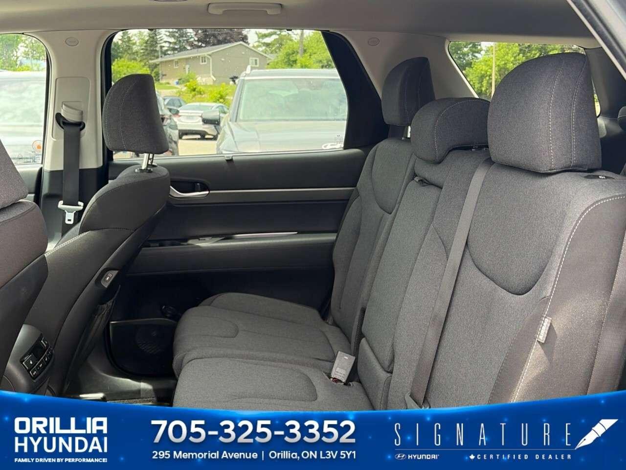 2023 Hyundai PALISADE Preferred 8-Passenger AWD Photo