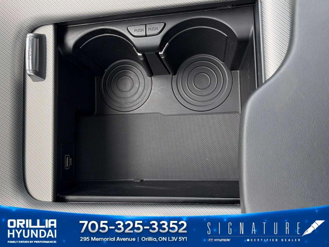 2023 Hyundai PALISADE Preferred 8-Passenger AWD Photo
