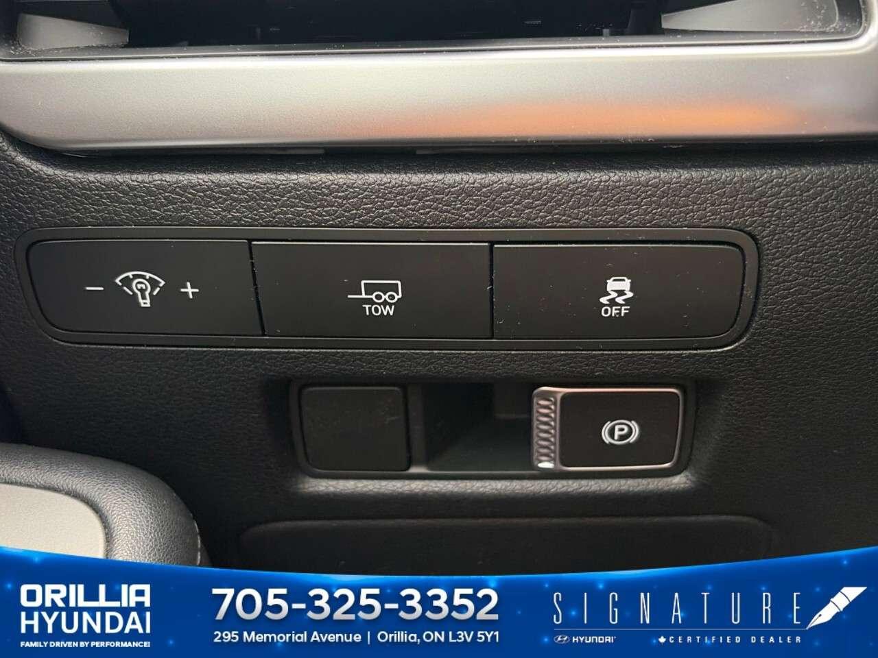 2023 Hyundai PALISADE Preferred 8-Passenger AWD Photo