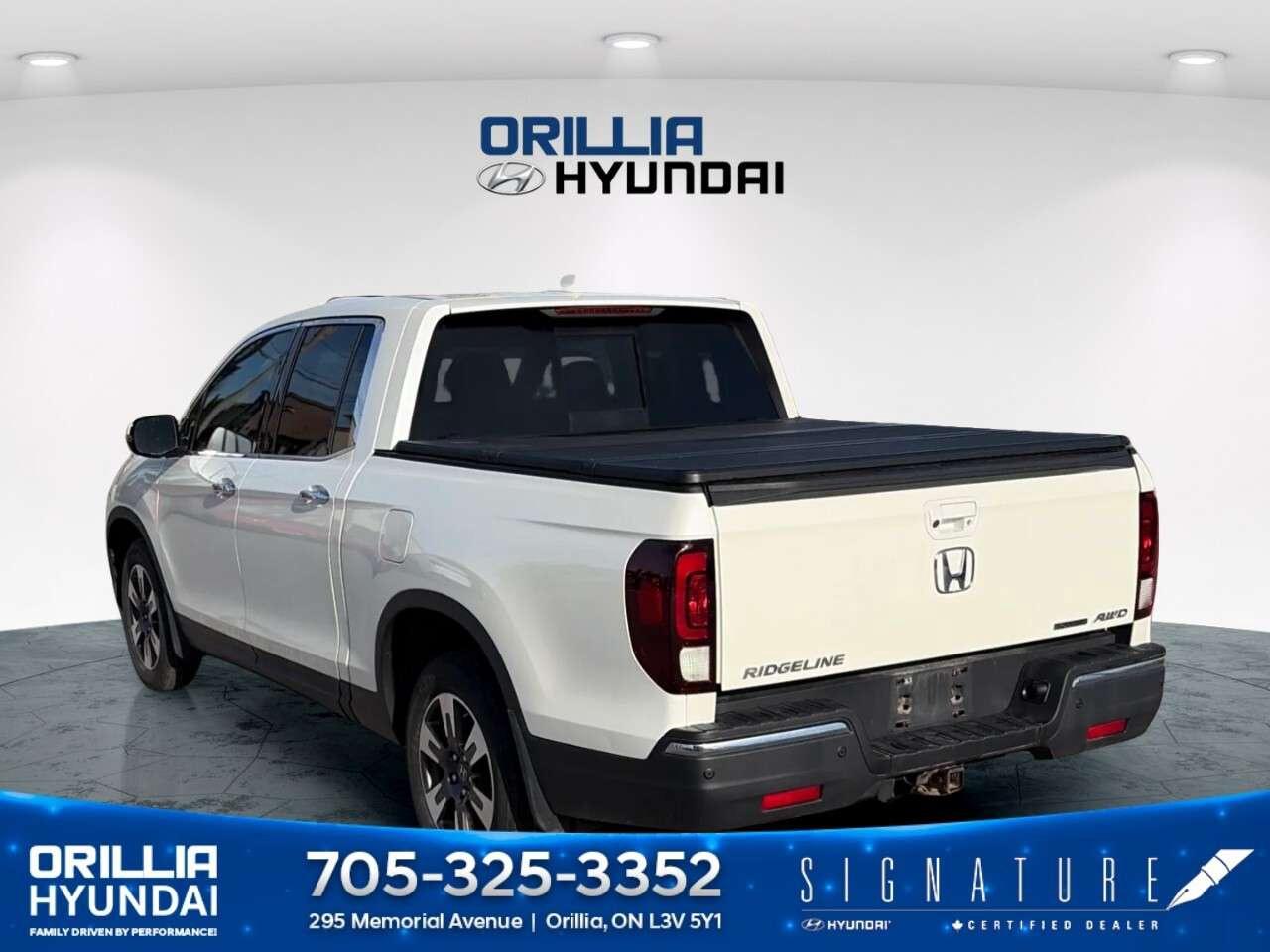 2019 Honda Ridgeline Touring Awd Photo2
