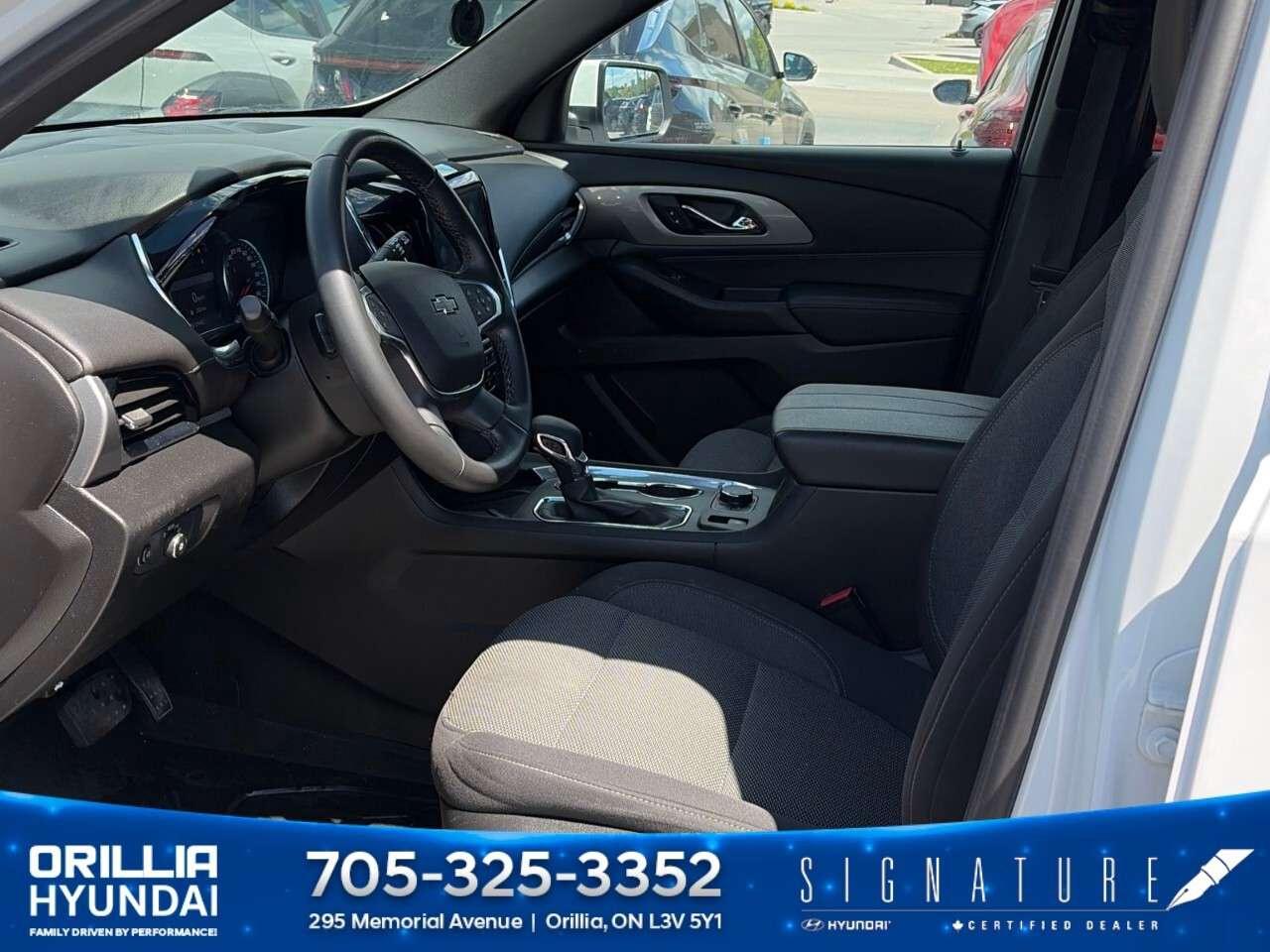 2023 Chevrolet Traverse AWD 4dr LT Cloth w/1LT Photo