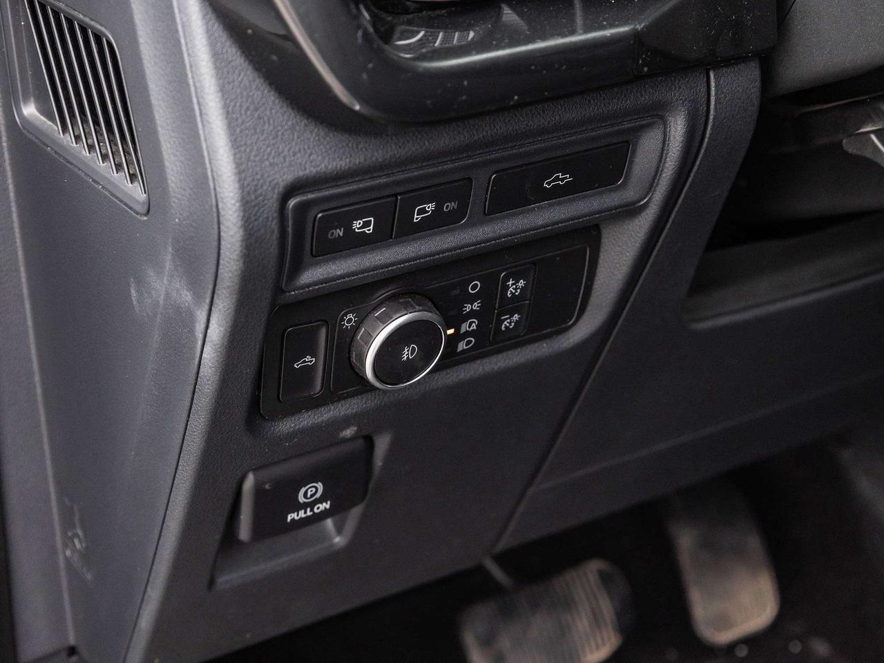 2021 Ford F-150 XLT   NAVI  CAMERA SIDE STEPS Photo