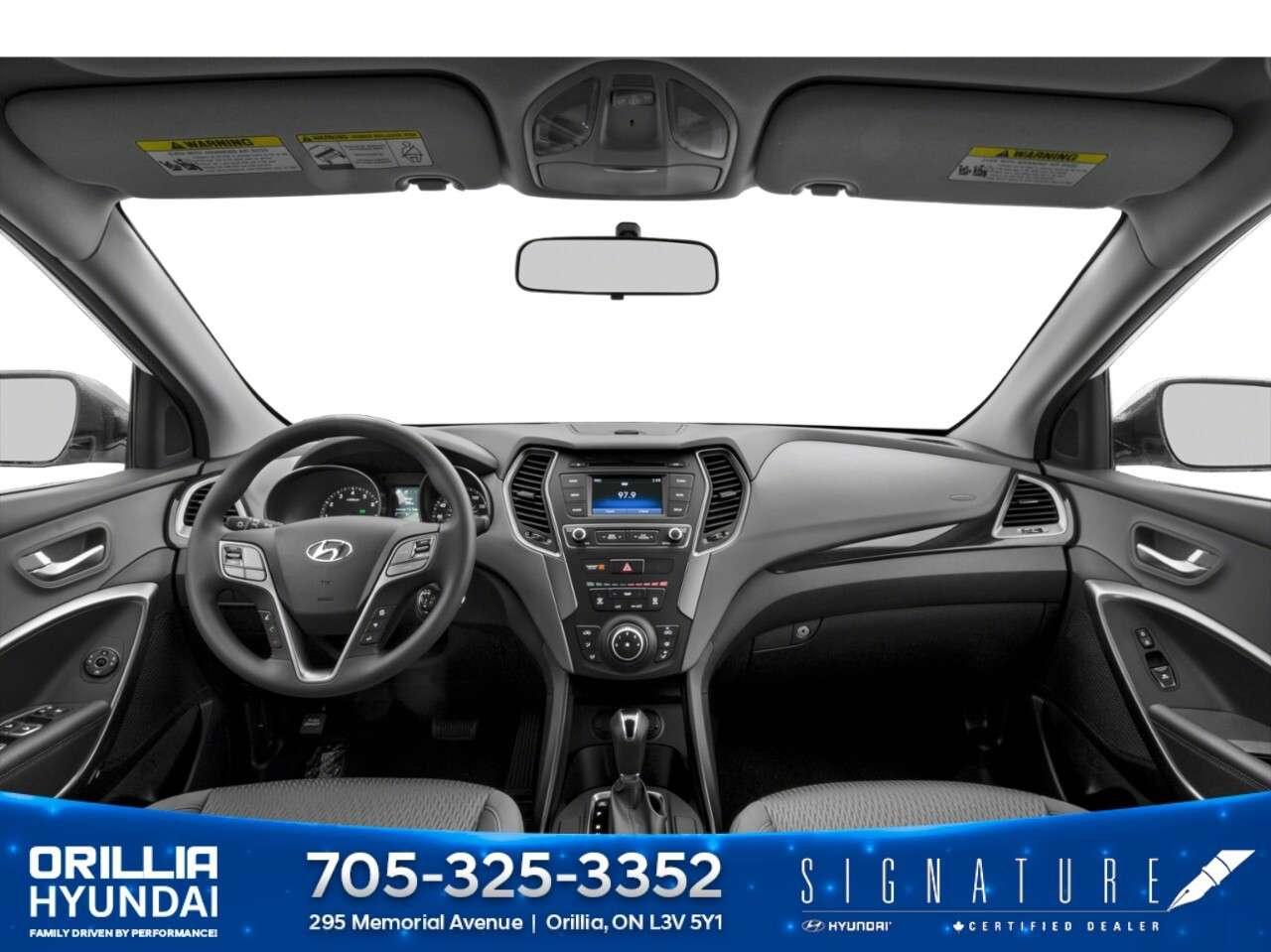 2018 Hyundai Santa Fe 2.4L FWD Photo