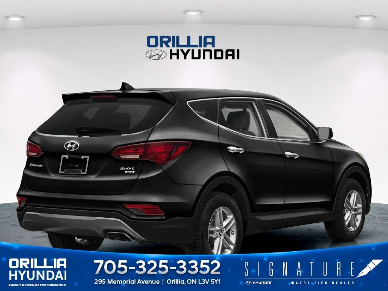 2018 Hyundai Santa Fe 2.4L FWD Photo