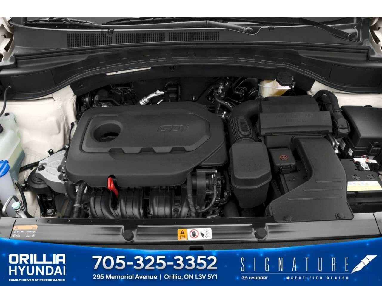 2018 Hyundai Santa Fe 2.4L FWD Photo
