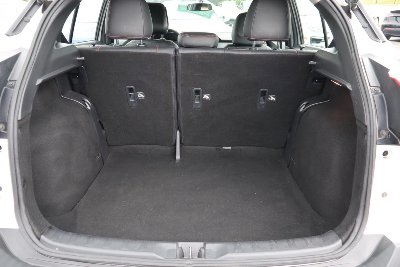 2019 Nissan Kicks SR   No Accident   360 Camera   Clean Carfax   One Photo
