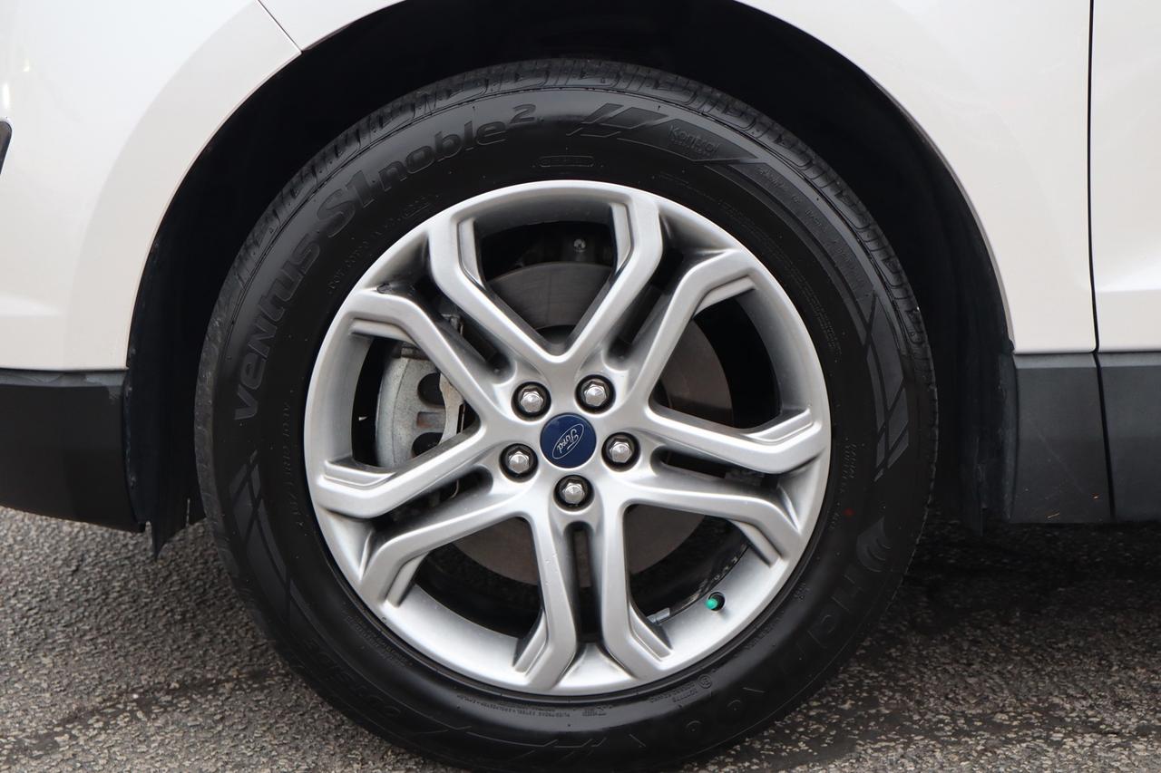 2016 Ford Edge Titanium V6 AWD   No Accident   One Owner   Clean Photo