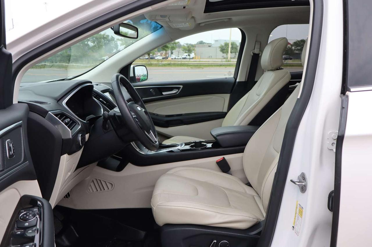2016 Ford Edge Titanium V6 AWD   No Accident   One Owner   Clean Carfax Photo