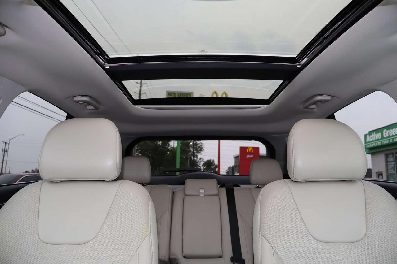 2016 Ford Edge Titanium V6 AWD   No Accident   One Owner   Clean Carfax Photo