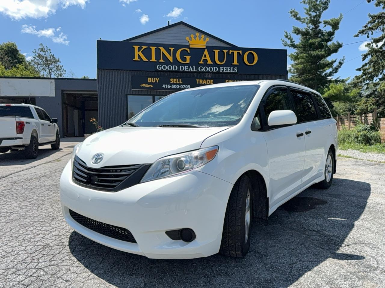 2018 Toyota Sienna L - Photo #1