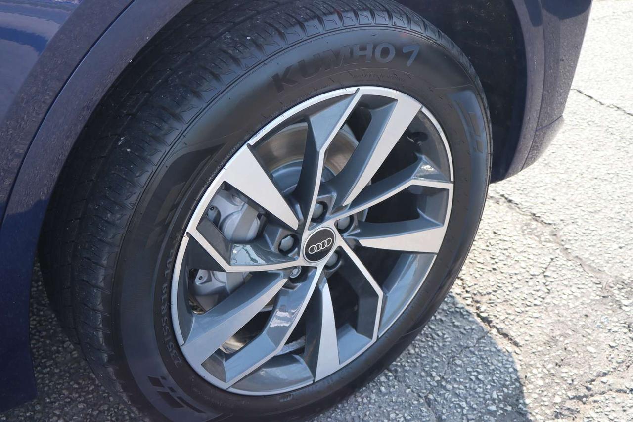 2022 Audi Q5 2.0T Technik quattro   No Accident   Ventilated Seats Photo