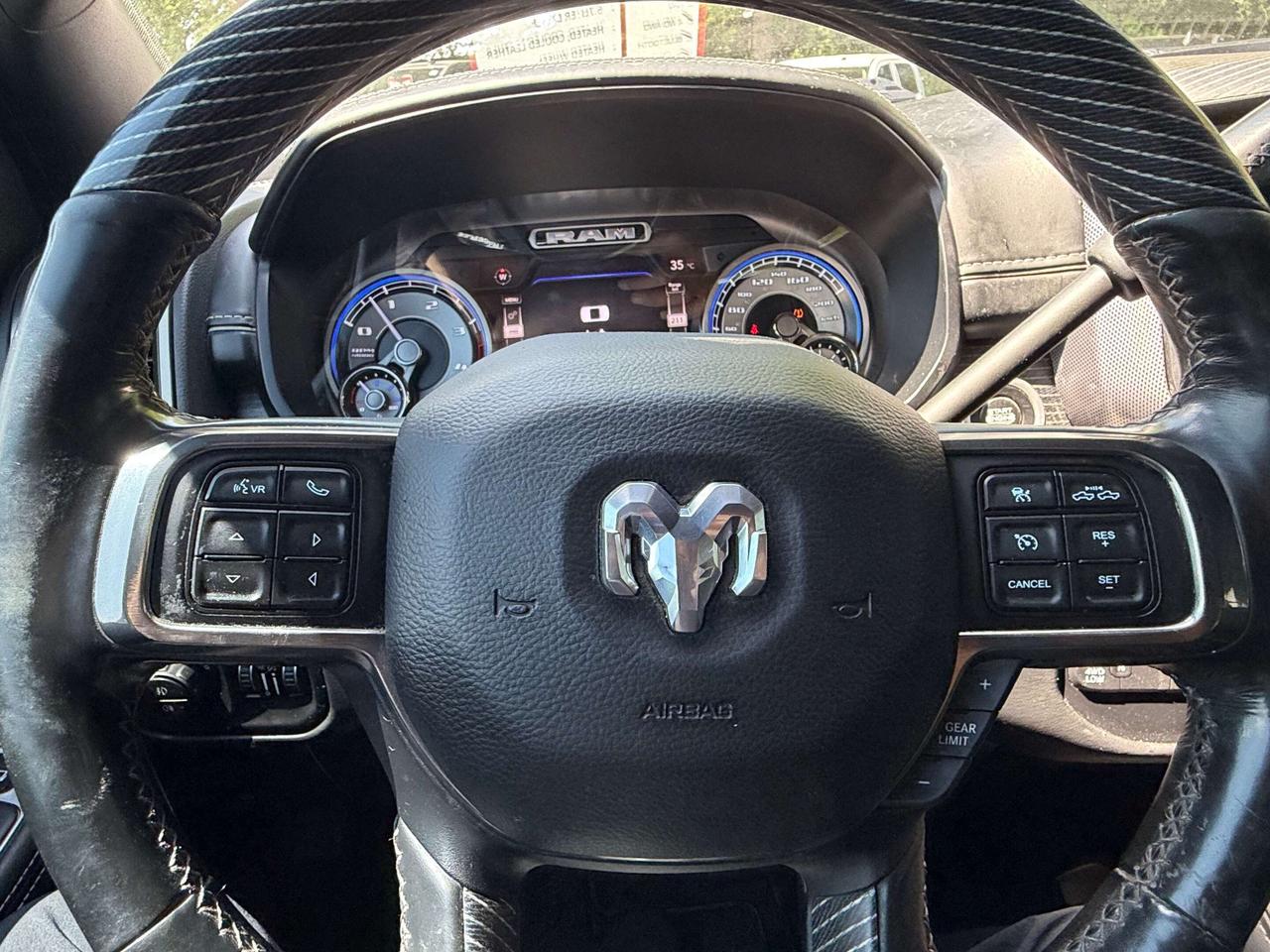 2019 RAM 2500 LTD, DIESEL, REMOTE START, SUNROOF, BACK UP CAM! Photo