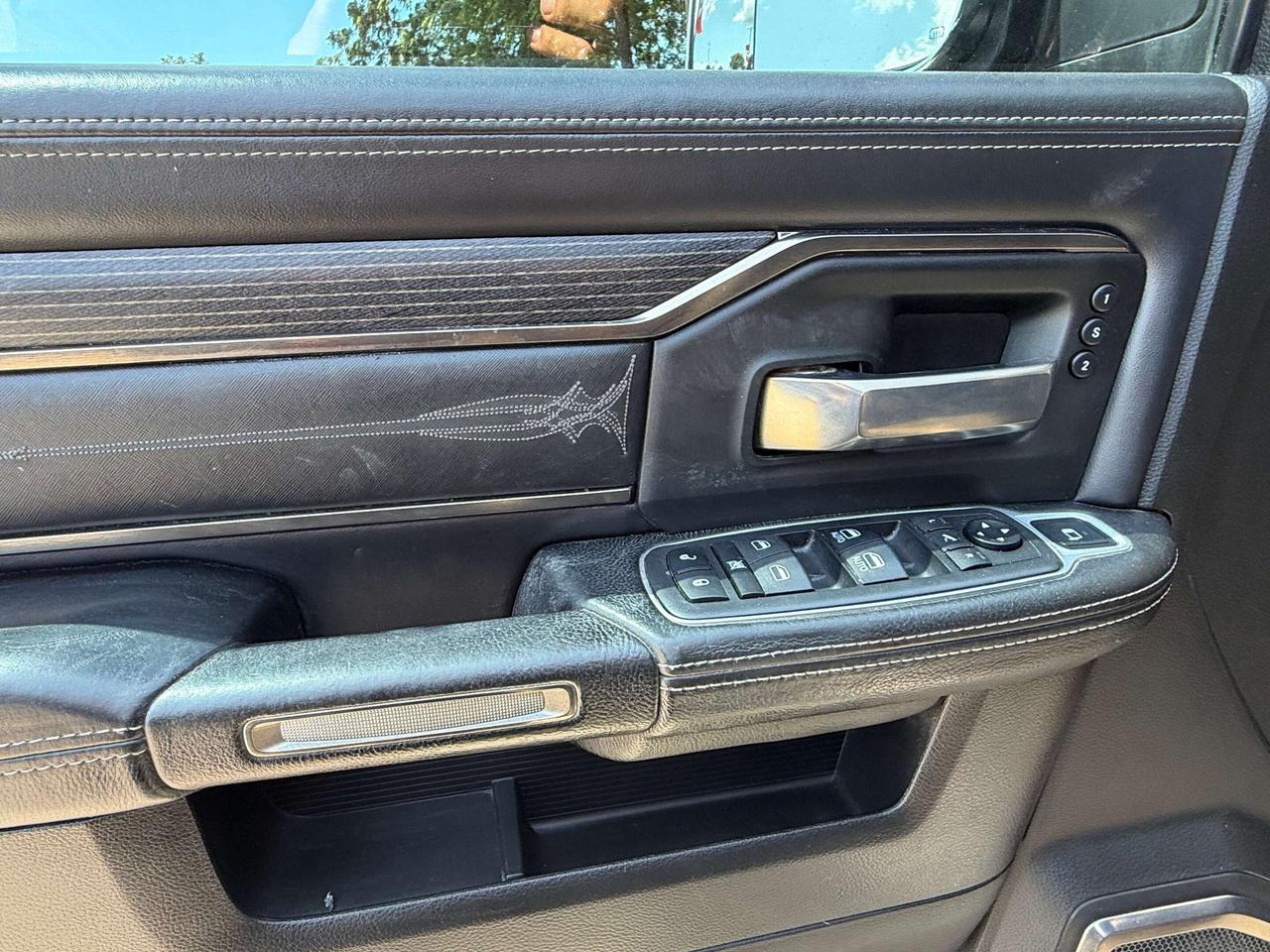 2019 RAM 2500 LTD, DIESEL, REMOTE START, SUNROOF, BACK UP CAM! Photo