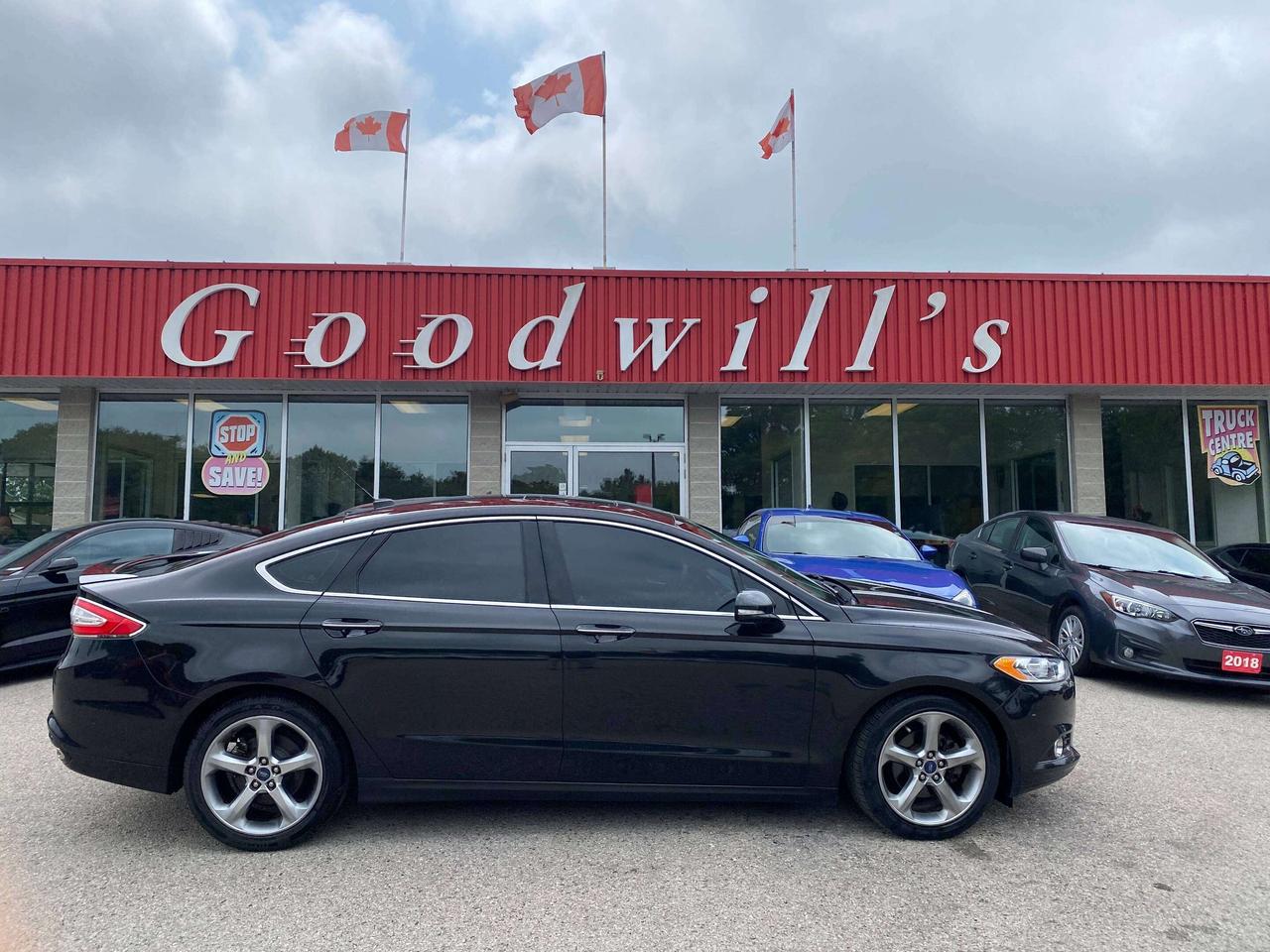2013 Ford Fusion TITANIUM, SUNROOF, REMOTE START, LEATHER! Photo