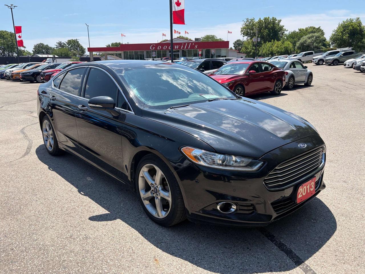 2013 Ford Fusion TITANIUM, SUNROOF, REMOTE START, LEATHER! Photo