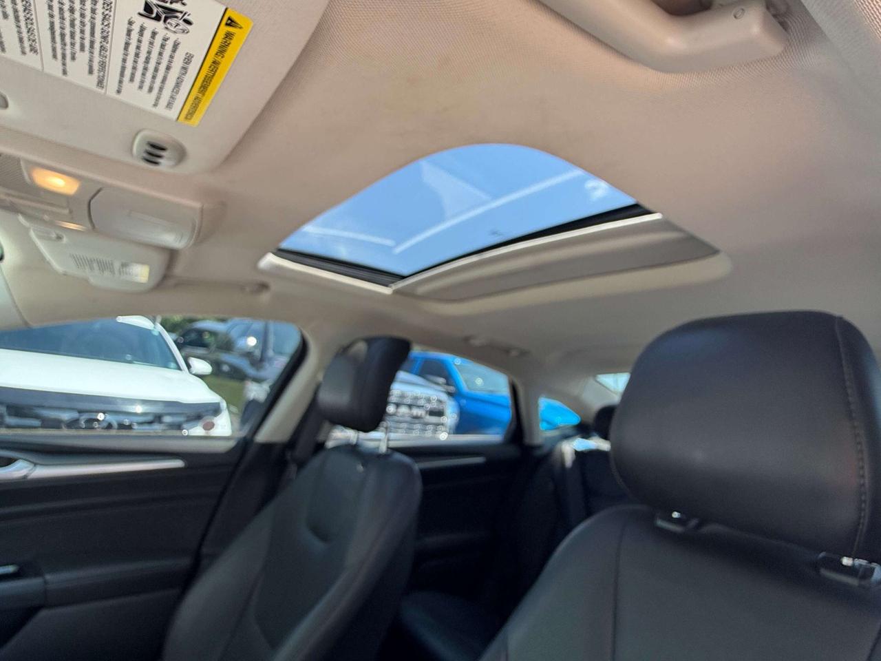 2013 Ford Fusion TITANIUM, SUNROOF, REMOTE START, LEATHER! Photo