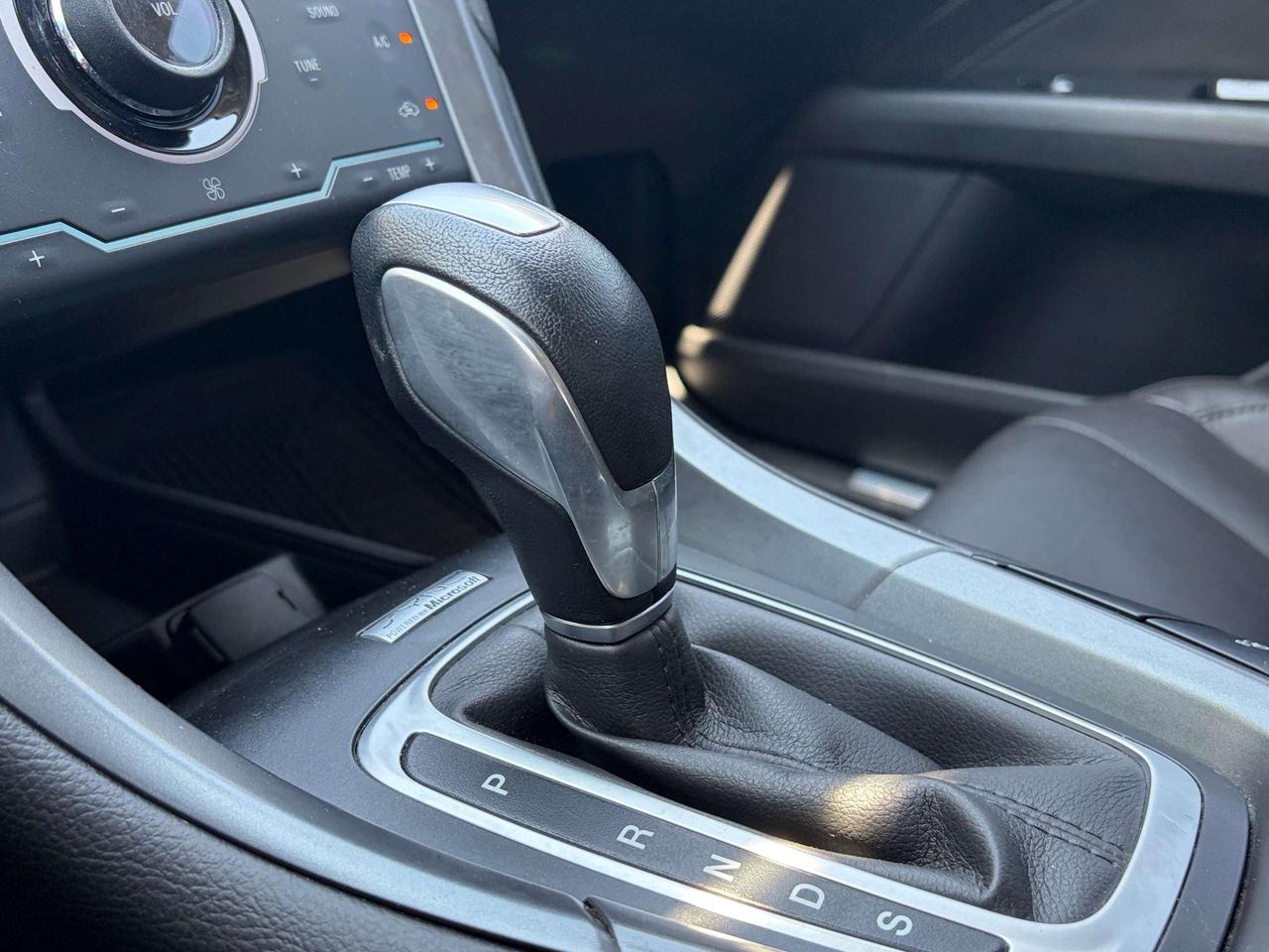 2013 Ford Fusion TITANIUM, SUNROOF, REMOTE START, LEATHER! Photo