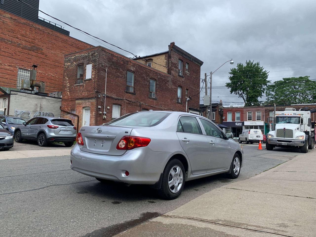 2010 Toyota Corolla CE Photo