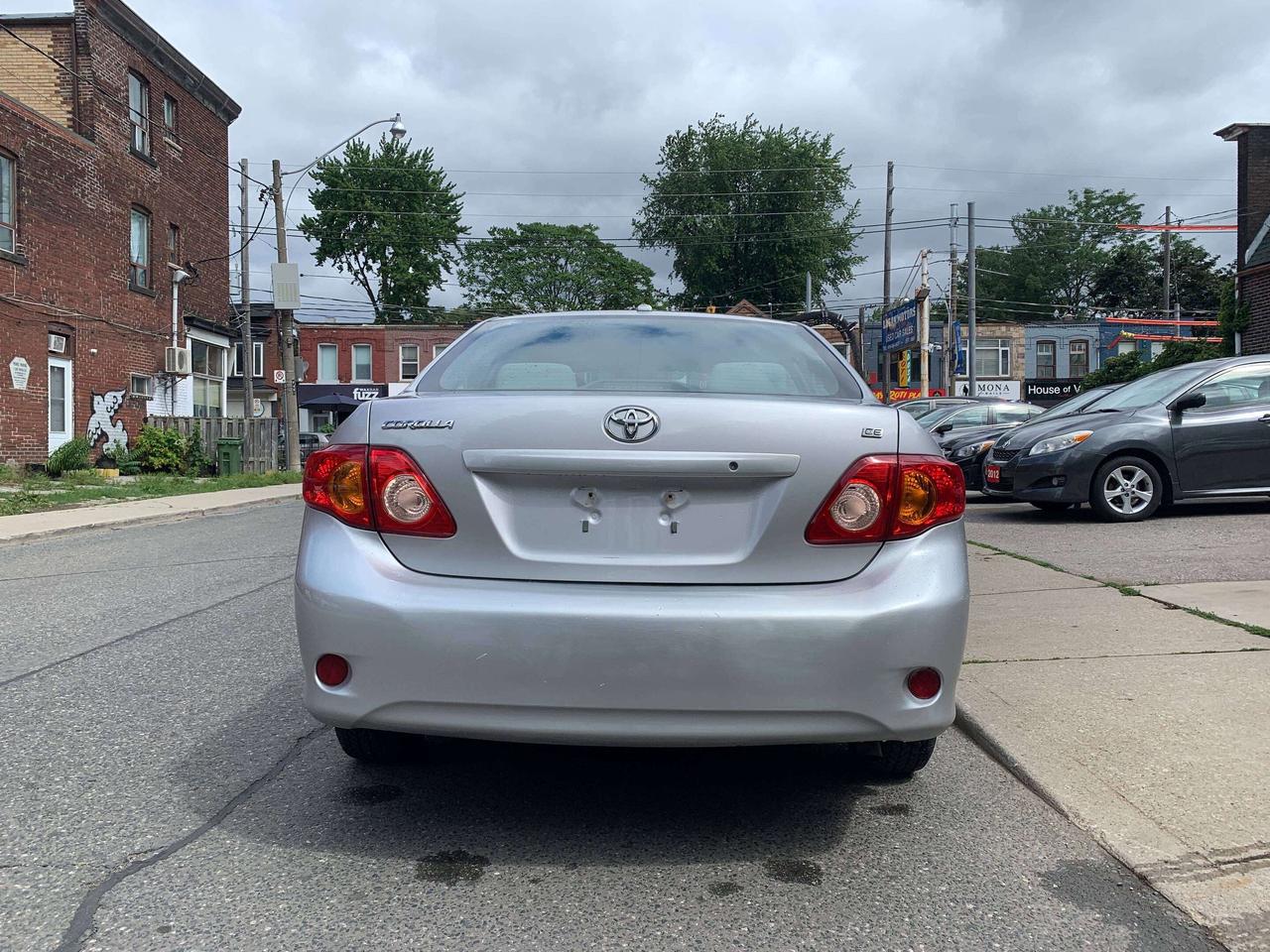 2010 Toyota Corolla CE Photo