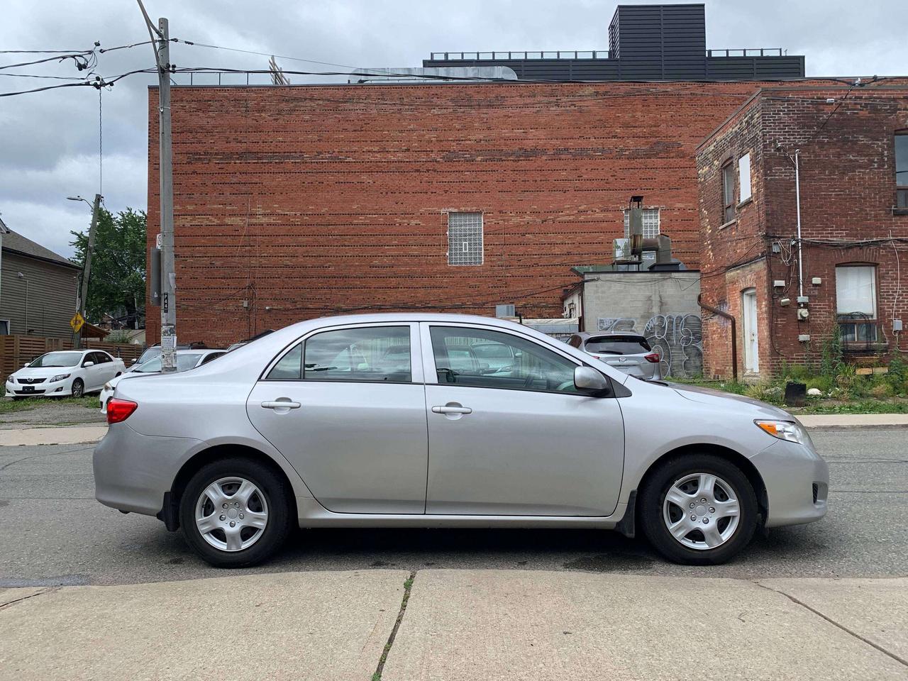 2010 Toyota Corolla CE Photo
