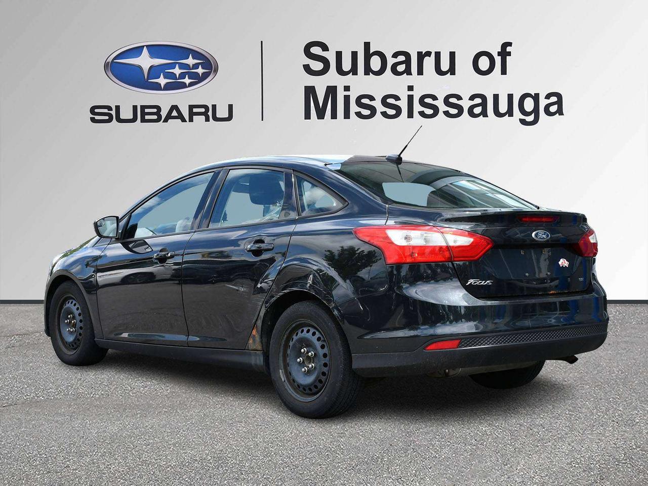2012 Ford Focus SE   FWD   MANUAL   1 OWNER   19 SERVICES   ASIS Photo