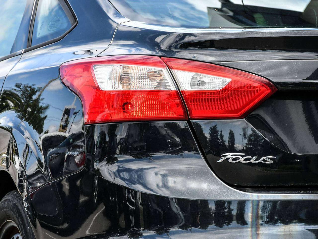2012 Ford Focus SE   FWD   MANUAL   1 OWNER   19 SERVICES   ASIS Photo