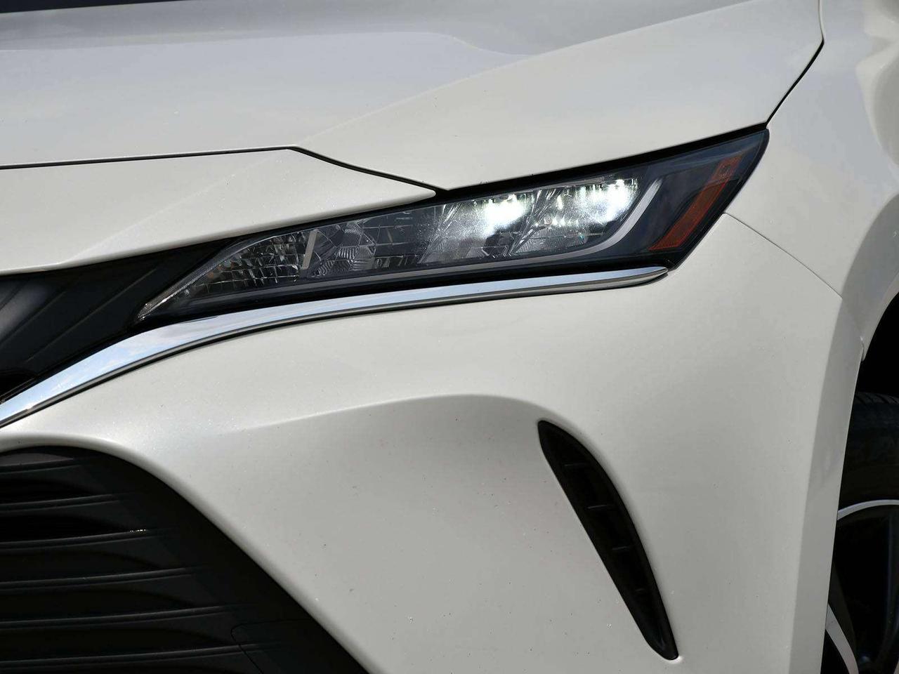 2021 Toyota Venza LE   1 OWNER   CLEAN CARFAX   CAM   BT   CRUISE Photo