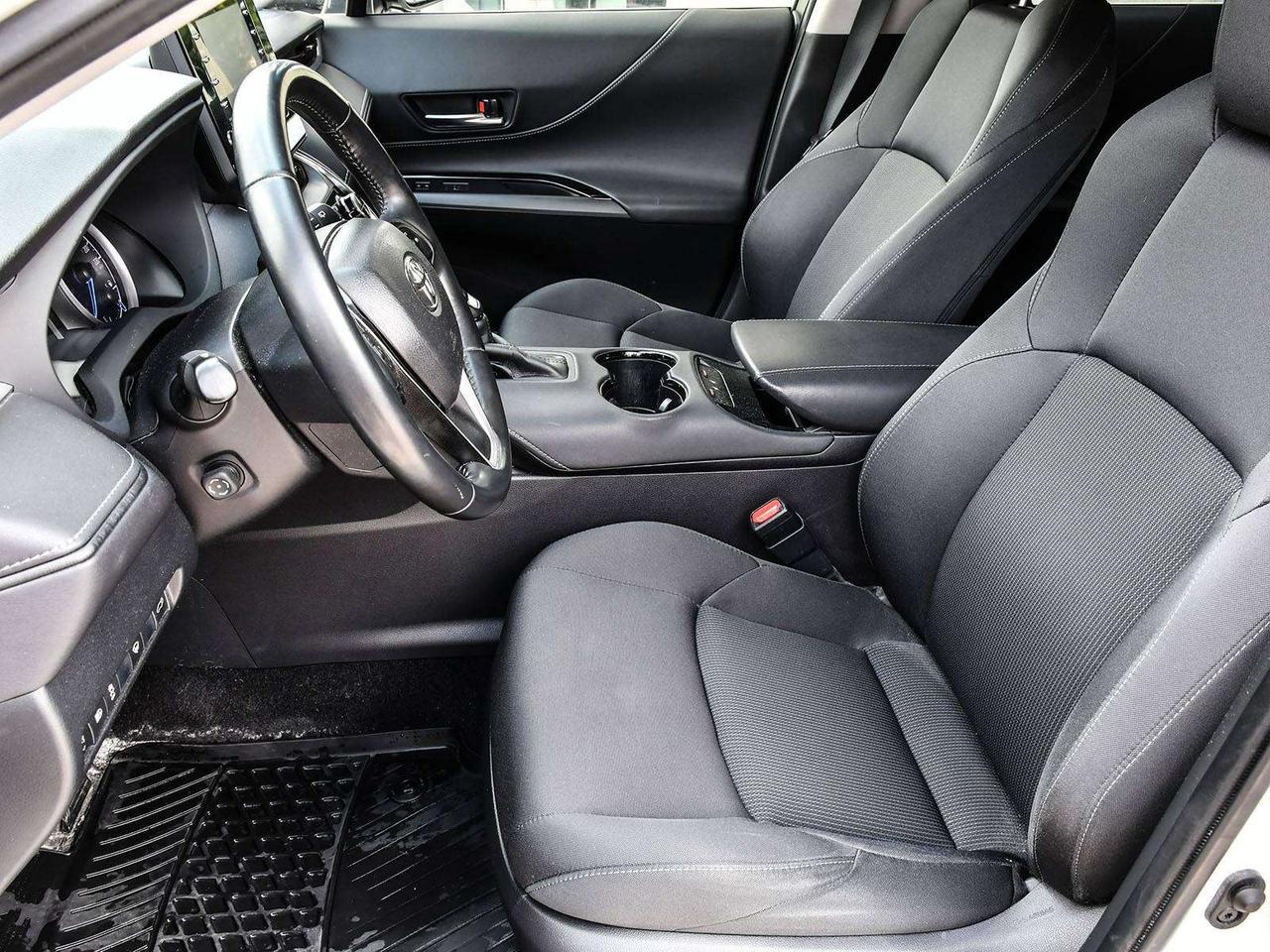 2021 Toyota Venza LE   1 OWNER   CLEAN CARFAX   CAM   BT   CRUISE Photo