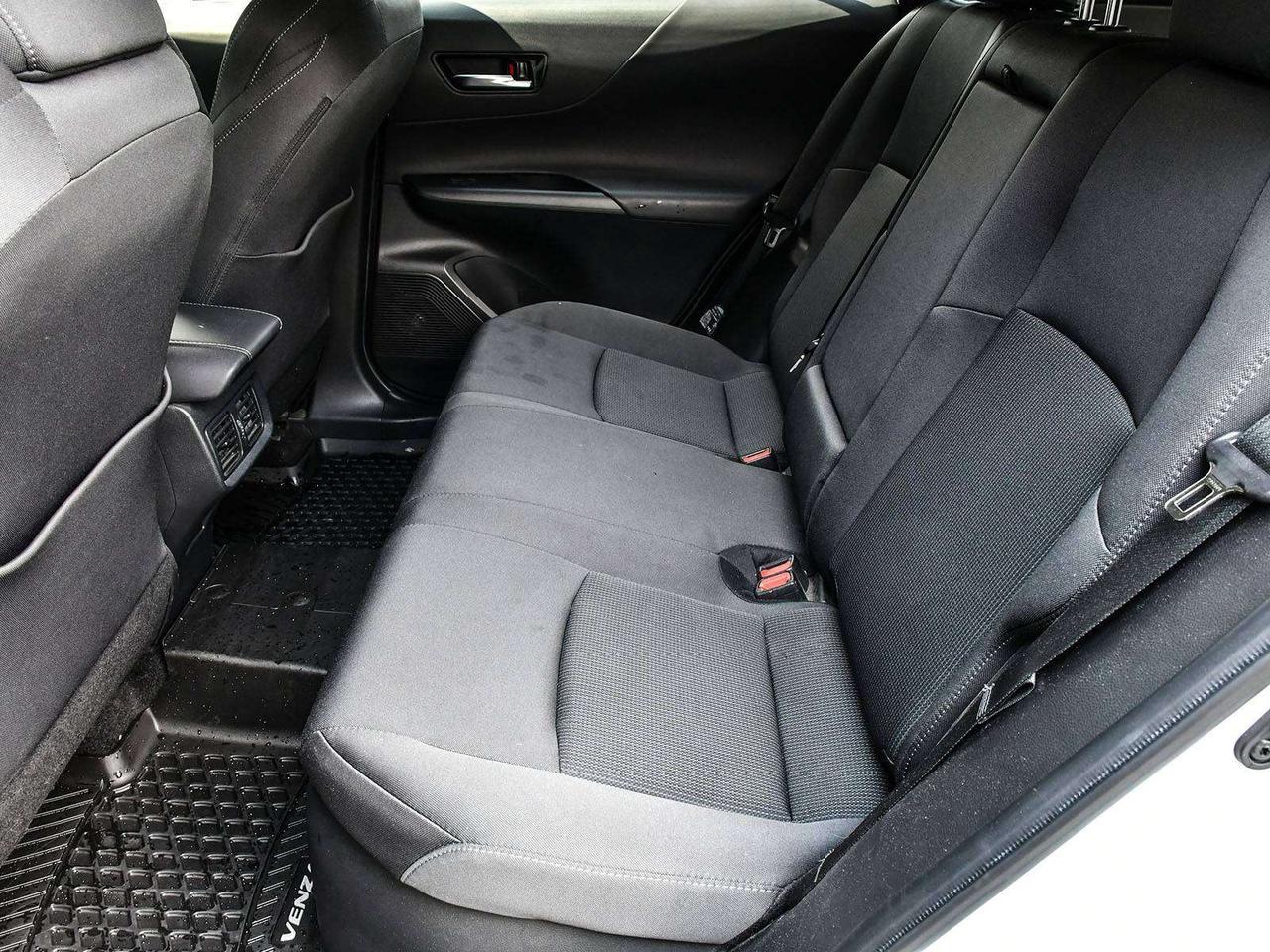 2021 Toyota Venza LE   1 OWNER   CLEAN CARFAX   CAM   BT   CRUISE Photo