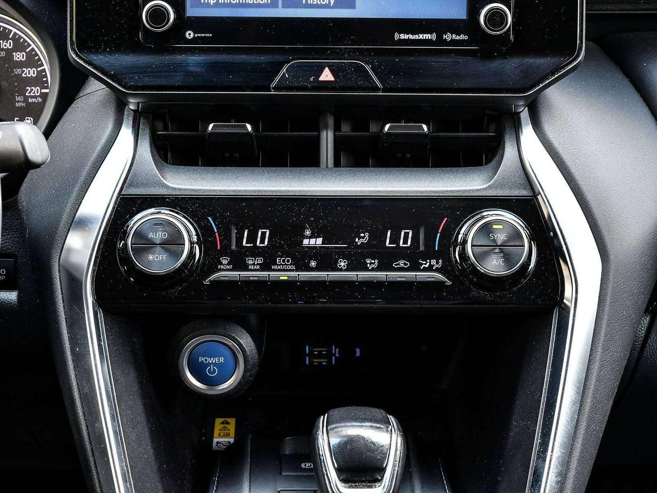 2021 Toyota Venza LE   1 OWNER   CLEAN CARFAX   CAM   BT   CRUISE Photo