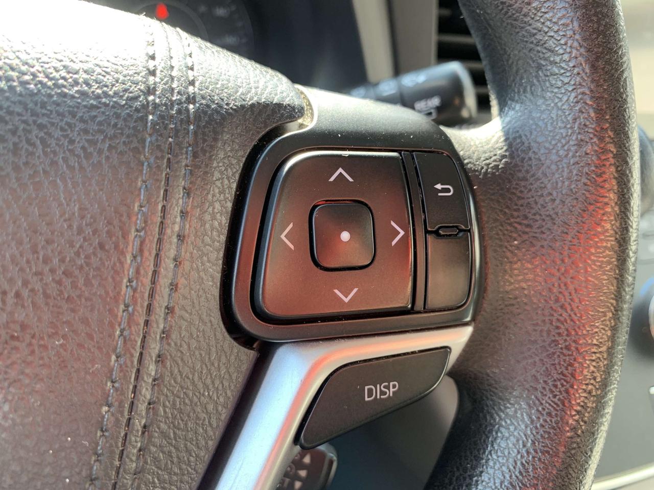 2017 Toyota Sienna 5dr LE 8-Pass   CleanCarfax PowerSIdeDoor BackCame Photo